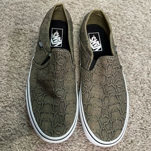 NWOT! Vans slip ons